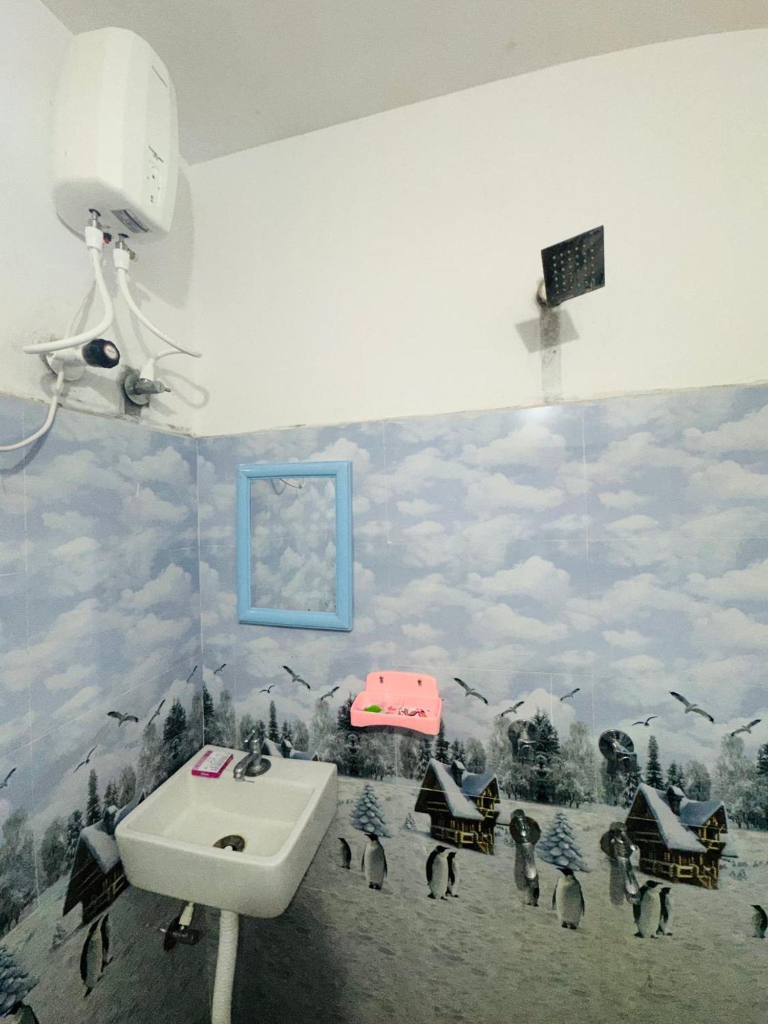 Sri Padha Vallabha Serenity Homestay Pithapuram Buitenkant foto
