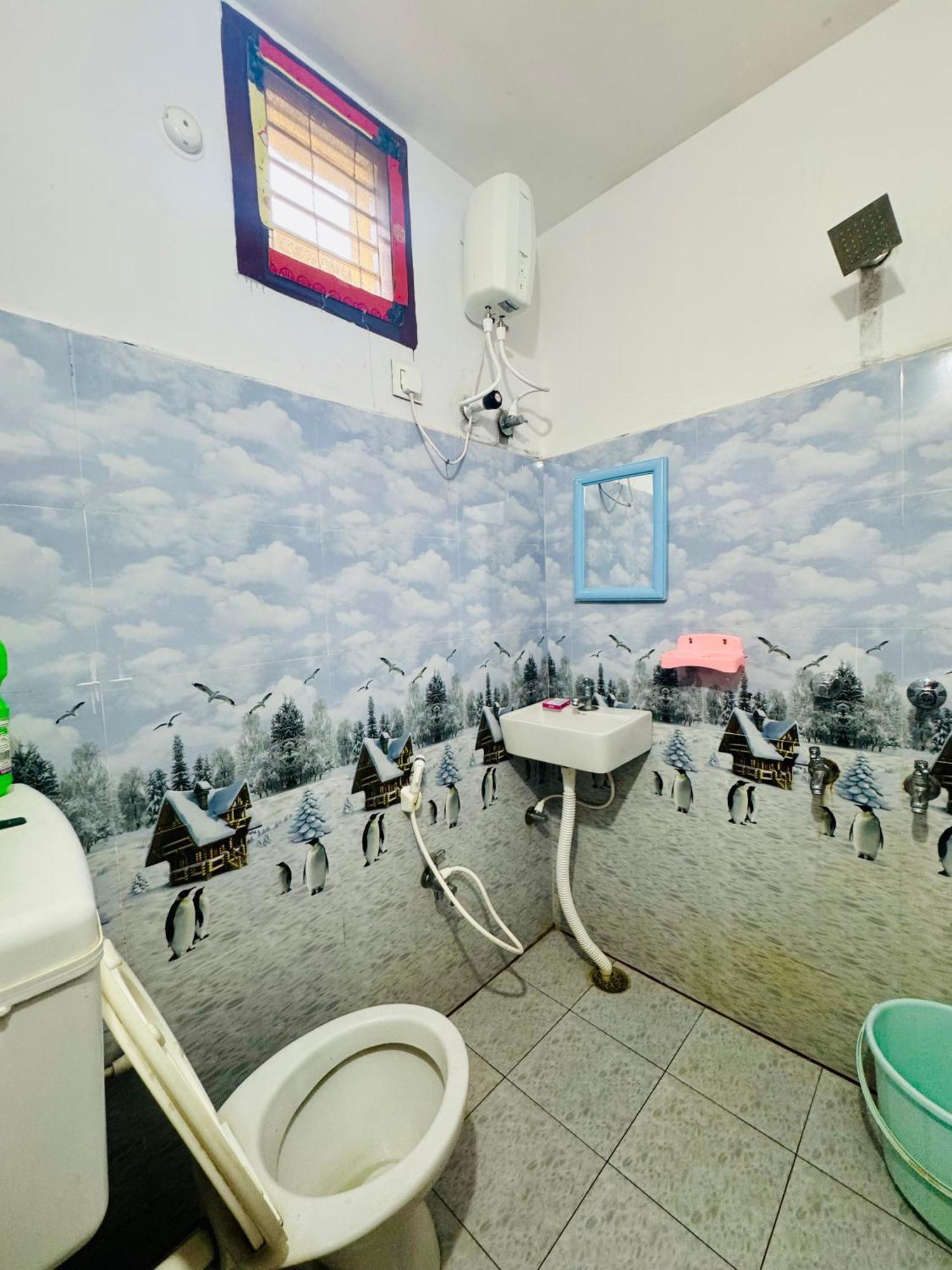 Sri Padha Vallabha Serenity Homestay Pithapuram Buitenkant foto